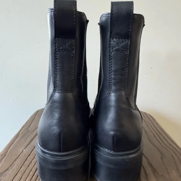 Madewell Women's Wyckoff Chelsea Lugsole Leather Boots 9 - Picture 4 of 6